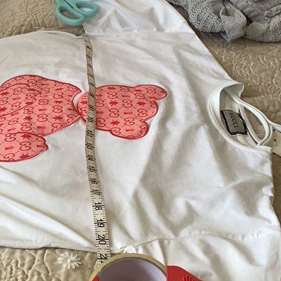 Graphic t shirt teddy bear 🧸 texture shirt no size tag pls refer to photos - Picture 6 of 7